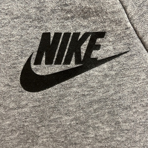 Women’s Nike Hoodie and Sweatpant - Picture 2 of 7